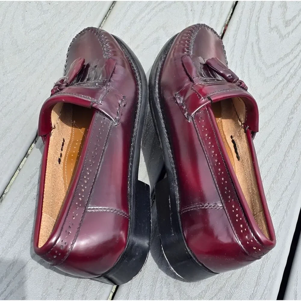 NWOB, Weejuns G. H. Bass & Co Men's Loafers with Tassel, Size 9.5